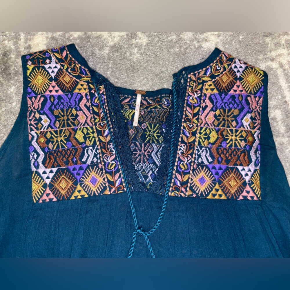 Free People Embroidered Sleeveless Top - Picture 4 of 9